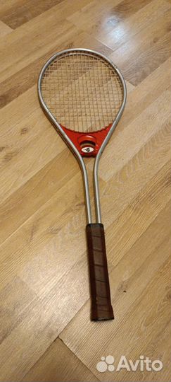 Теннисная ракетка для большого тенниса