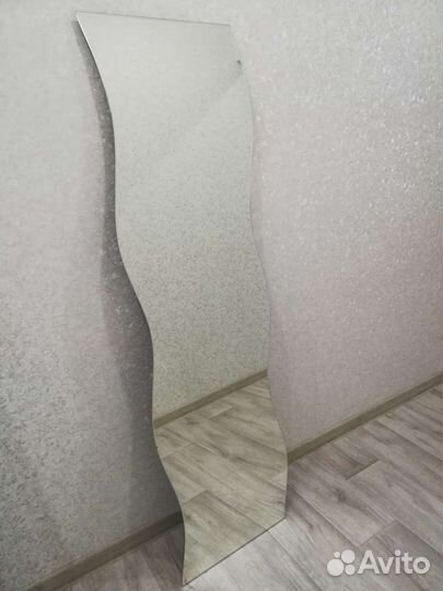 Зеркало настенное