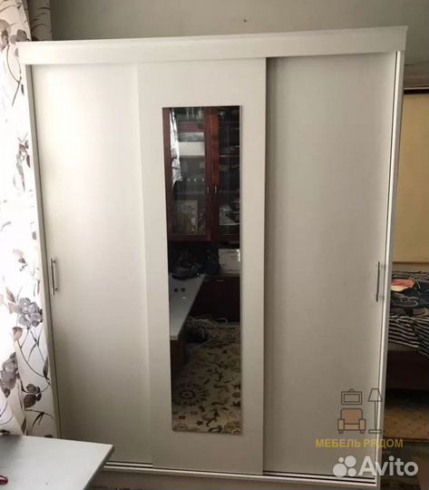Шкаф купе с зеркалом