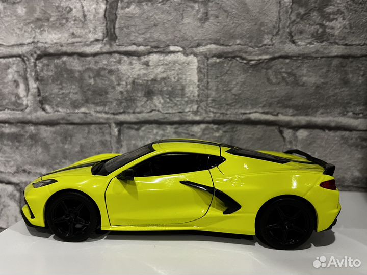 Chevrolet Corvette Stingray Coupe Z51 1/24 Maisto