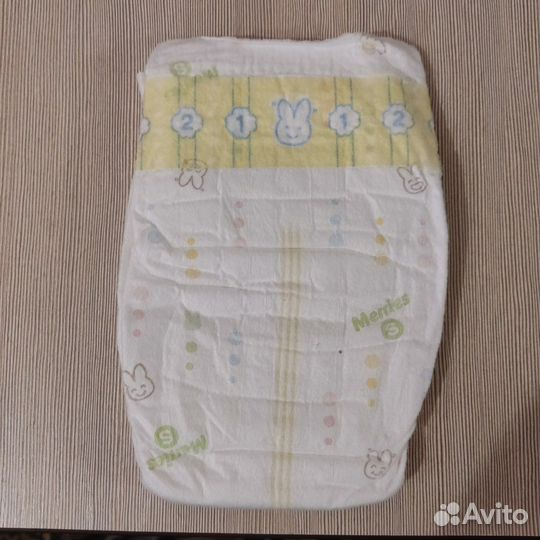 Подгузники merries s 4-8 кг