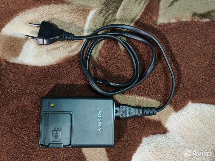 Зарядное устройство Sony