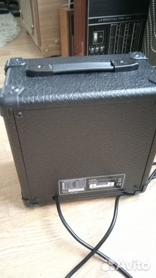 Гитарный комбоусилитель