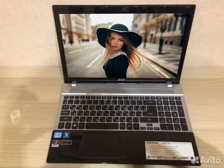 Надёжный ноутбук i7 озу 16 Гб, ssd256гб HDD750 2 в