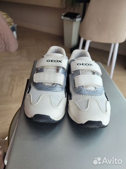 Кроссовки geox 29 белые