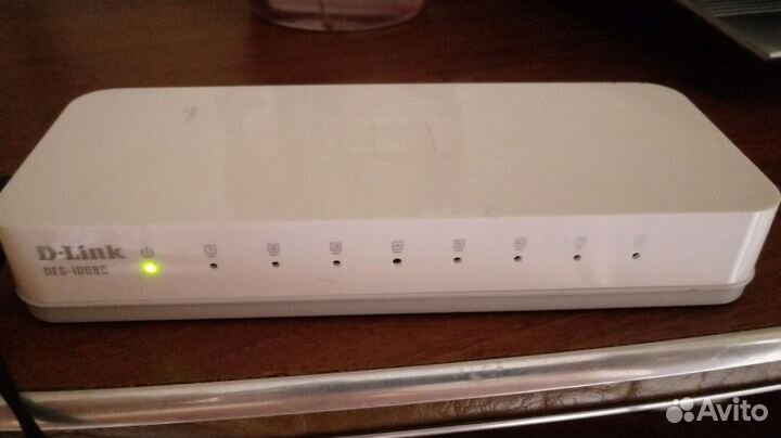 Коммутатор d-link des-1008c и des-1005a