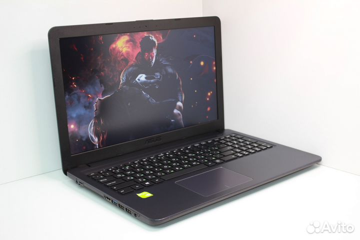 Ноутбук Asus. Nvidia MX110 / Core i3 / акб держит