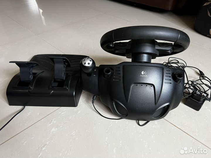 Игровой руль logitech