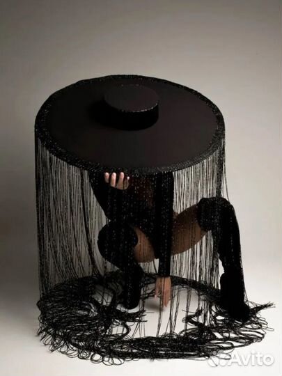 Шикарная шляпа образ для фотосессии