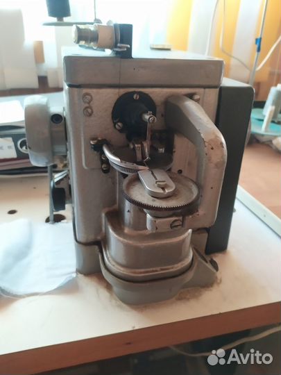 Швейная машинка скорняжная