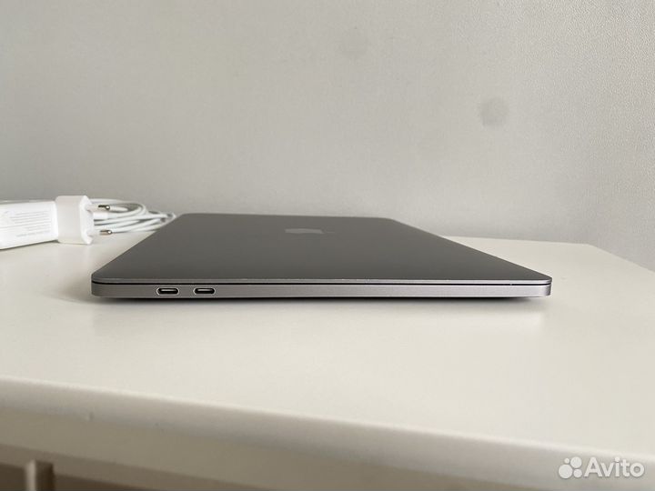 MacBook Pro 13 2019 Touch Bar