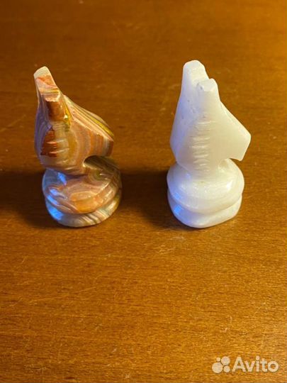 Шахматы подарочные из натурального камня