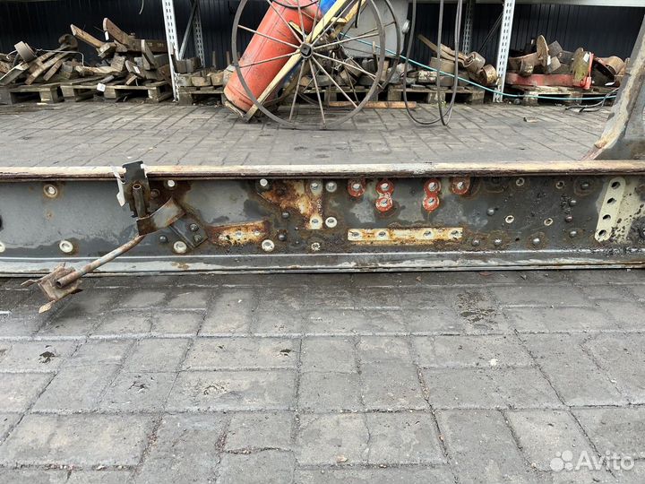 301015 Лонжерон рамы левый Daf XF105