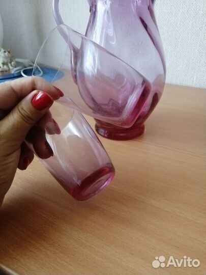 Кувшин со стаканами