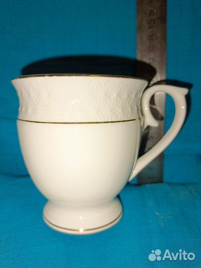 Белая чашка Коралл. Большой объем