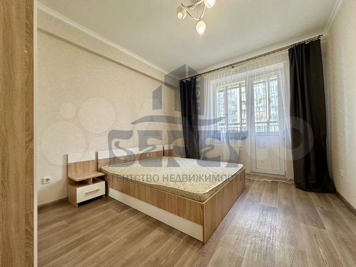 2-к. квартира, 65 м², 8/18 эт.