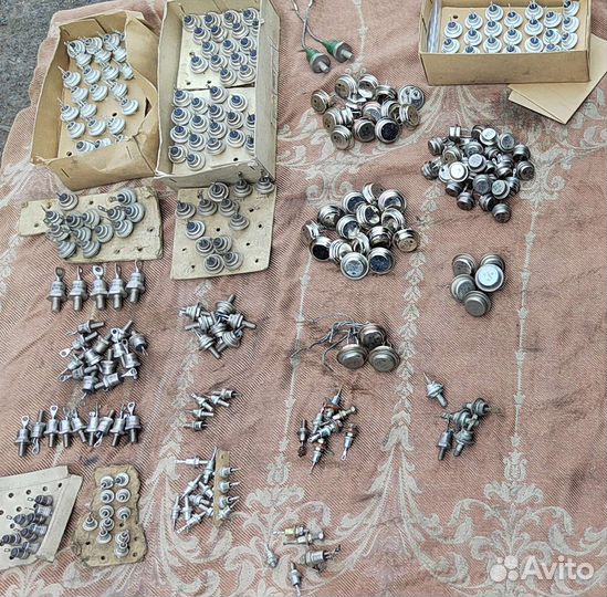 Коллекция радиодеталей СССР