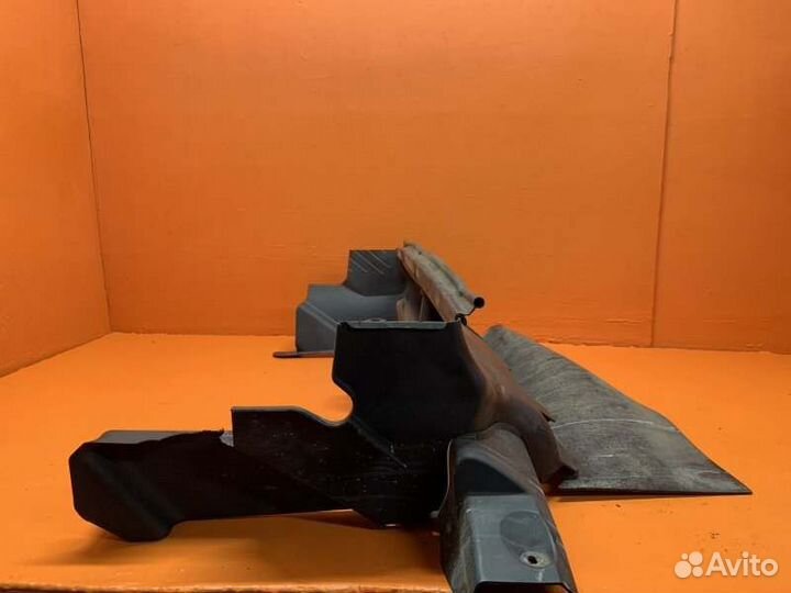 Воздухозаборник радиатора Hummer H3 3.5 2006