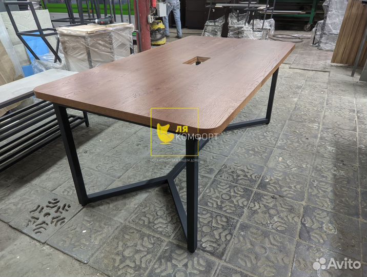 Стол переговорный лофт