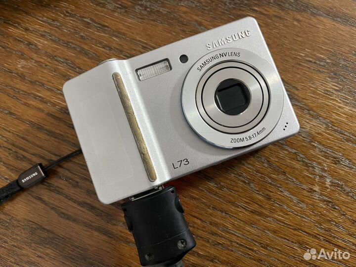 Компактный фотоаппарат