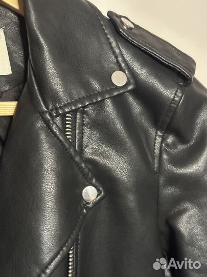 Кожаная куртка кожанка stradivarius S