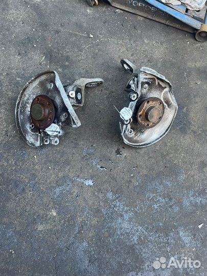 Кулаки задние (L) (R) Audi A4, A5 8K0505435AB