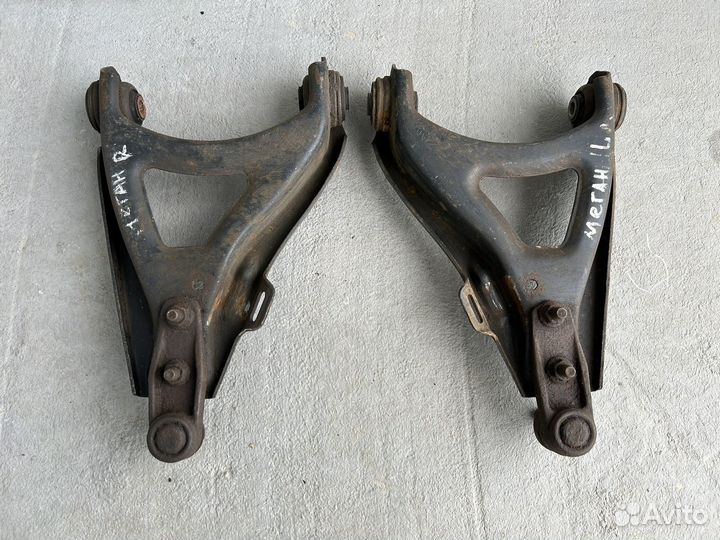 Рычаг подвески Renault Megane 1