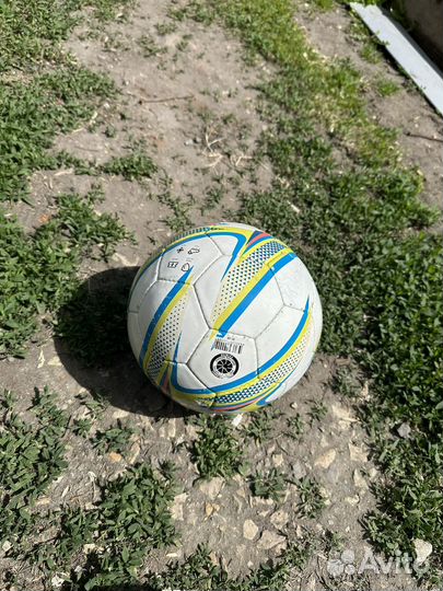 Футбольный мяч