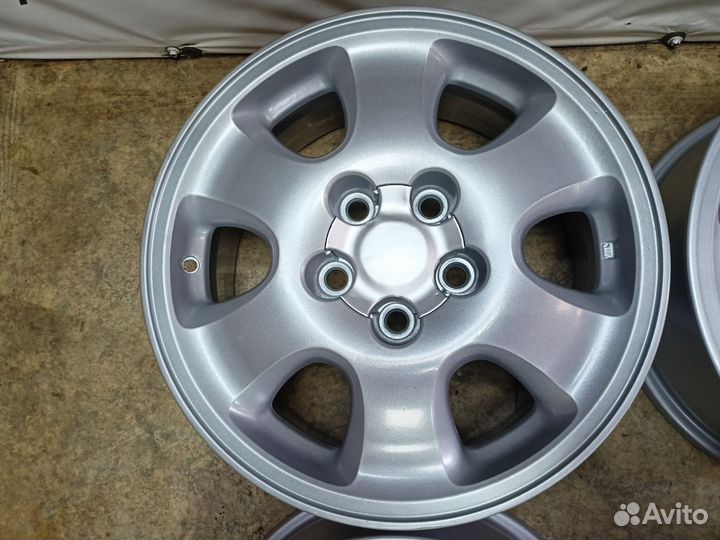 Диски ориг. Toyota r16 5/114,3 dia67,1 6,5j et45