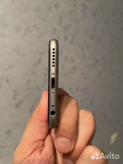 Телефон iPhone 6s