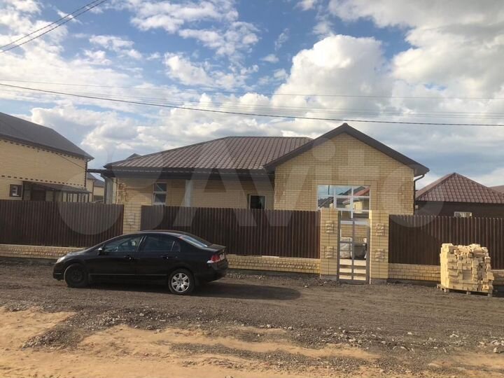 Дом 175 м² на участке 8 сот.