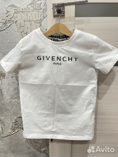 Givenchy костюм