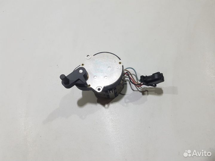 Моторчик спойлера люка ауди а8 audi a8