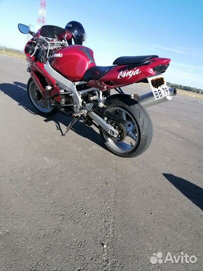 Kawasaki ZX9R