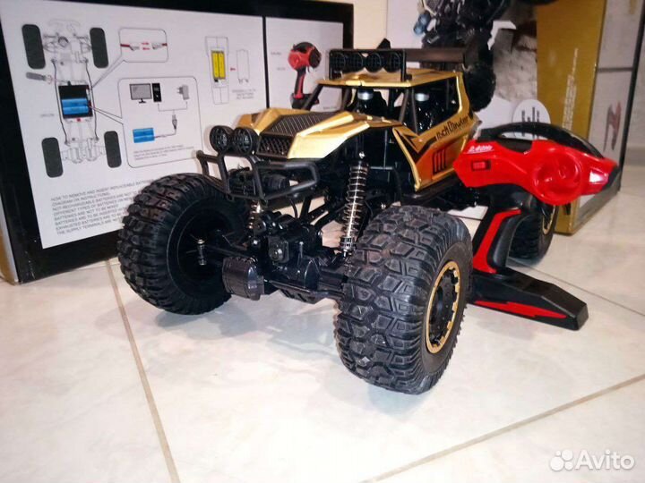 Машинка на радиоуправлении 52 см 1:8