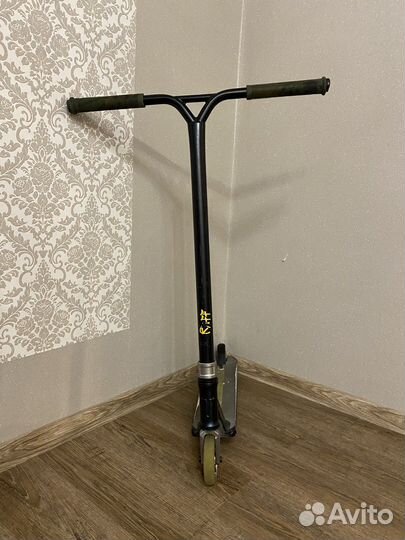 Трюковой самокат Tech Team Ruff