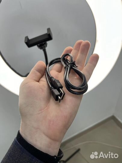 Зарядная станция для 2-x геймпадов oivo