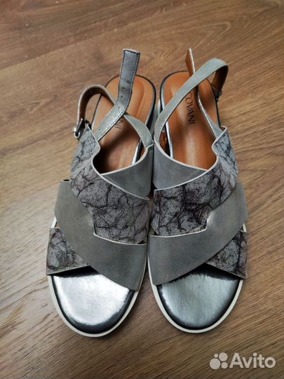Сандалии женские Covani 40 размер