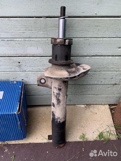 Амортизатор Volkswagen jetta