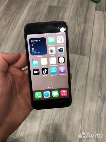 iPhone 8, 64 ГБ