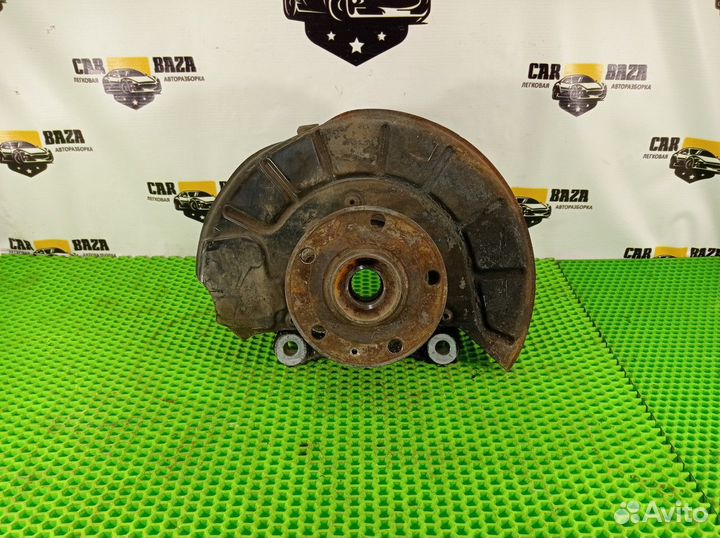 Кулак поворотный передний правый R