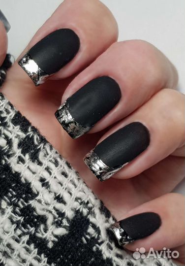 Коррекция наращённых ногтей