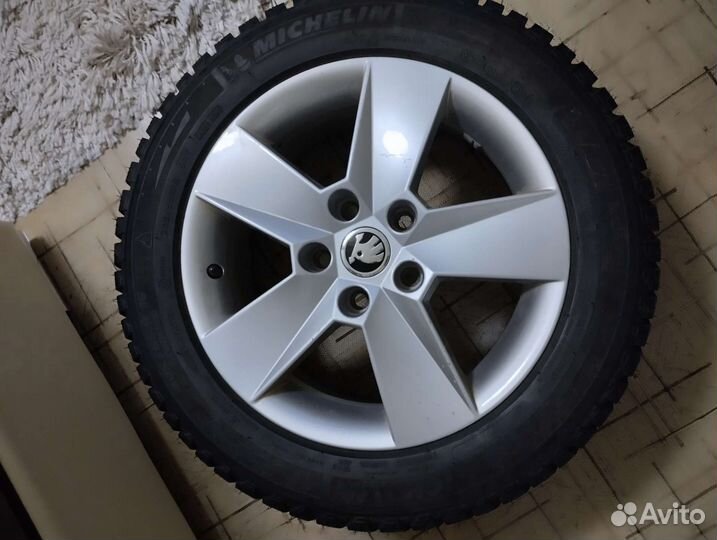 Б/у комплект зимней резины на ориг.литых дисках