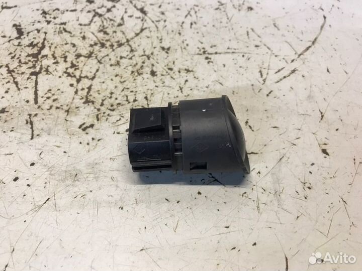 Кнопка старт-стоп Renault Megan 2 седан K4M812