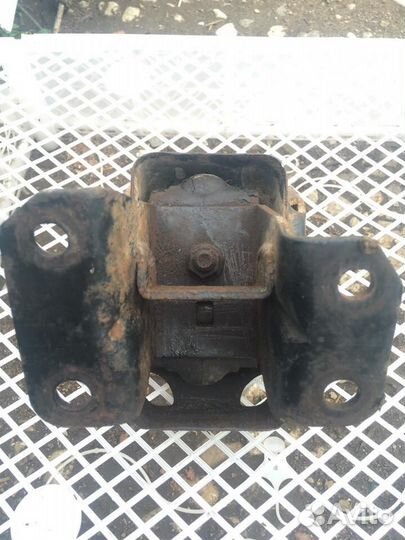 Кронштейн двигателя левый Киа Спортейдж