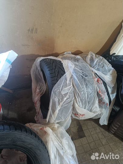 Nokian Tyres Hakkapeliitta R2 SUV 225/60 R18