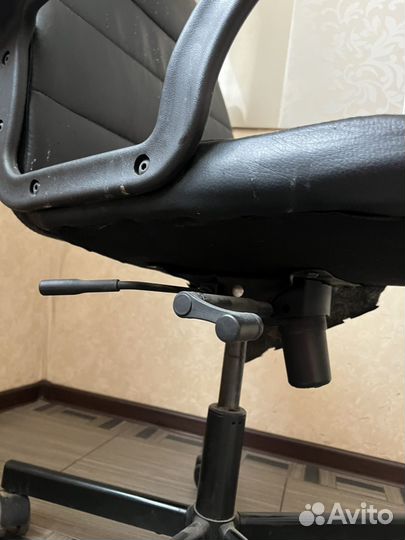 Компьютерное офисное кресло