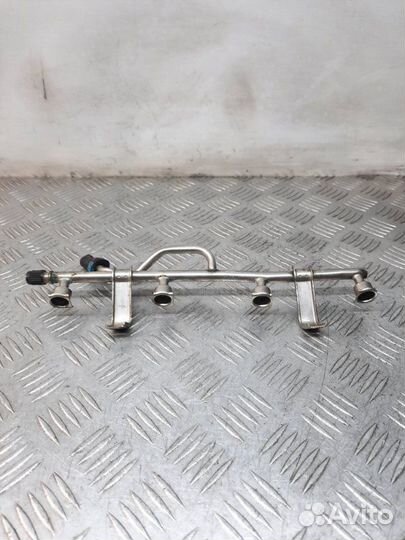 Топливная рампа Opel Zafira минивэн 1.6 Z16XEP