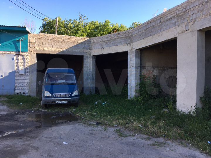 Гараж, > 30 м²