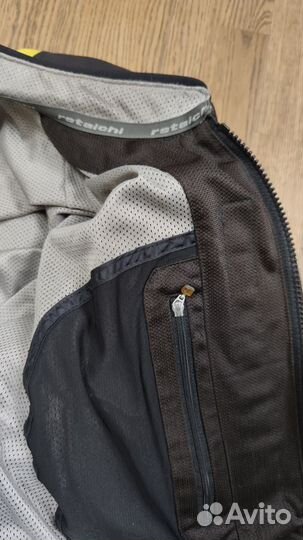 Мотокуртка с защитой